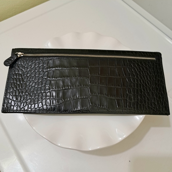 Graphic Image Embossed Faux Crocodile Leather Clutch - Picture 2 of 8
